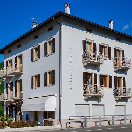 Nirvana Apartments Torbole Sul Garda Buitenkant foto