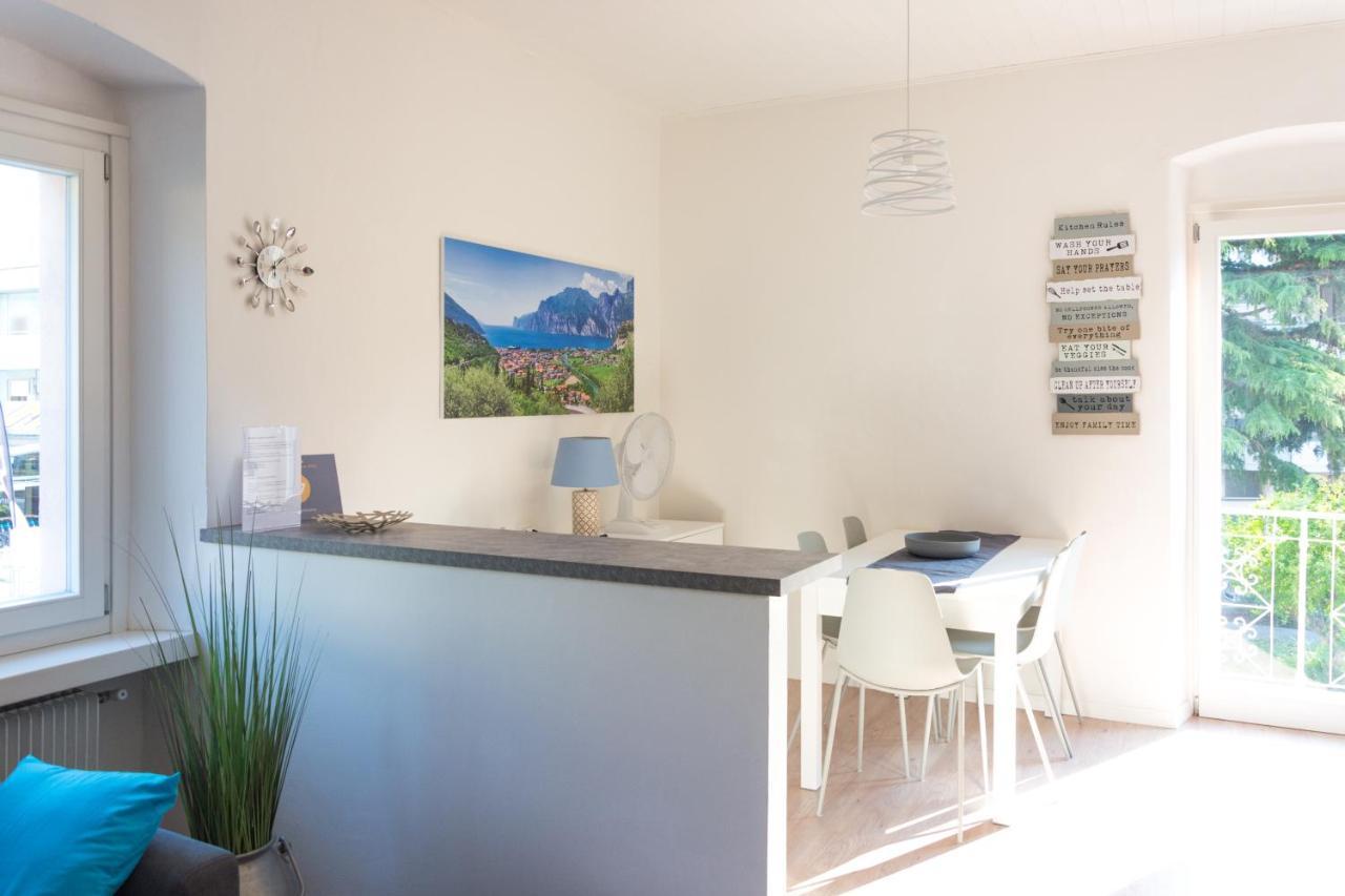 Nirvana Apartments Torbole Sul Garda Buitenkant foto