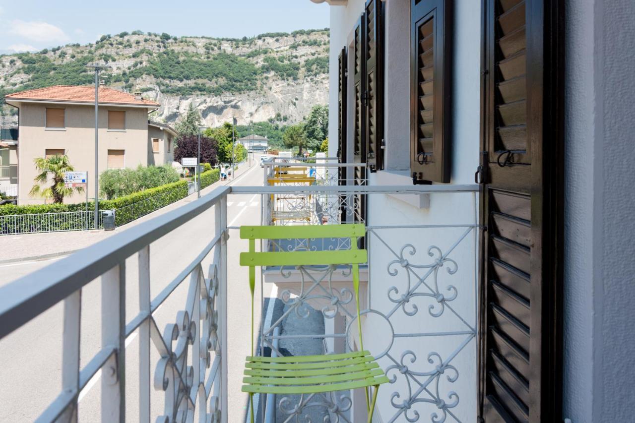 Nirvana Apartments Torbole Sul Garda Buitenkant foto